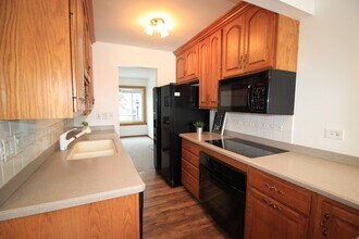 493 Shadow Lake Bay in Roselle, IL - Building Photo - Building Photo