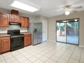 6422 Kestrel Ln in San Antonio, TX - Building Photo - Building Photo