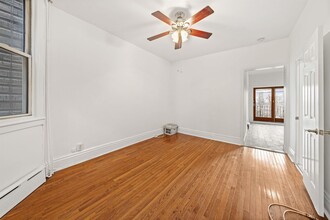 242 Palisade Ave in Jersey City, NJ - Building Photo - Building Photo