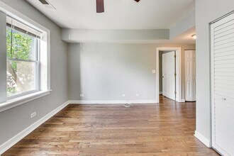 3216 W Berteau Ave in Chicago, IL - Building Photo - Building Photo
