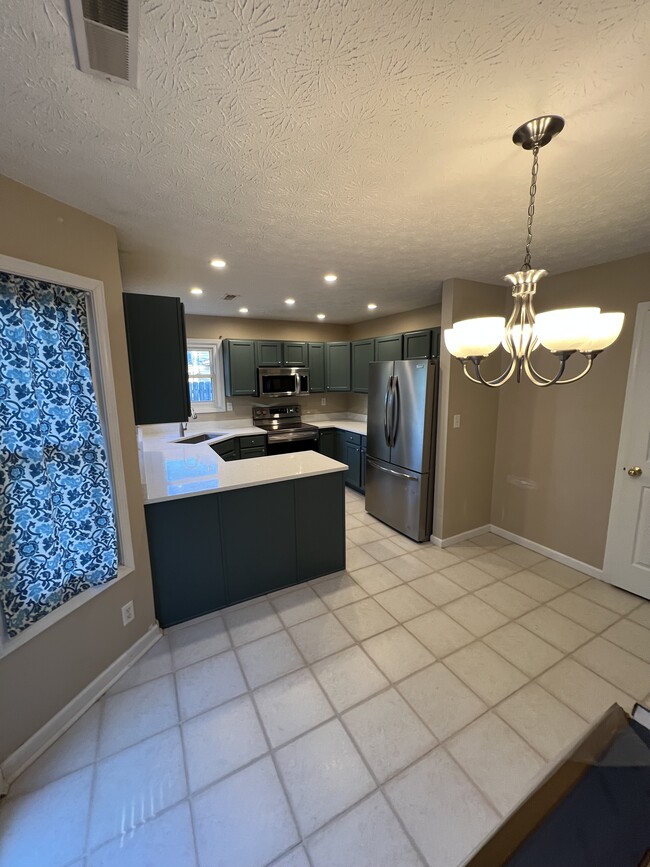 2220 Bobolink Dr in West Lafayette, IN - Building Photo - Building Photo