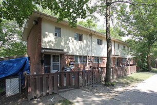 74-84 Pengarth Ct in Toronto, ON - Building Photo