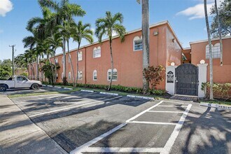 1405 Miami Rd in Fort Lauderdale, FL - Building Photo - Building Photo