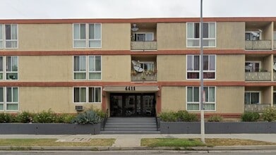 St. Andrews in Los Angeles, CA - Foto de edificio - Building Photo