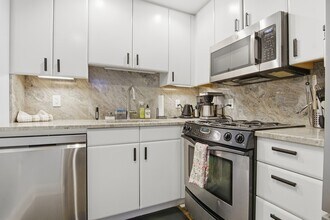 9 W Broadway in Boston, MA - Building Photo - Building Photo