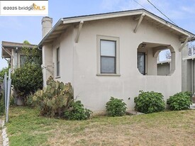 5549 Harvey Ave in Oakland, CA - Building Photo