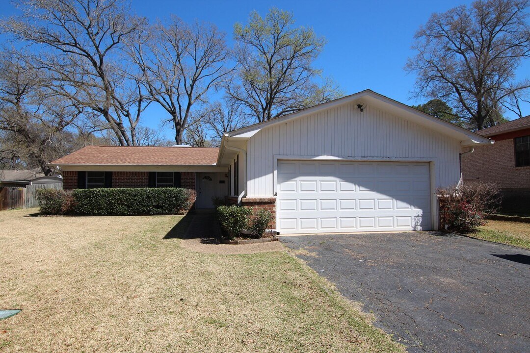 4622 Cambridge Dr in Tyler, TX - Building Photo