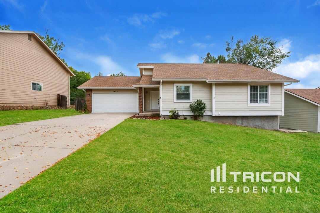2945 Rolling Wood Loop in Colorado Springs, CO - Building Photo