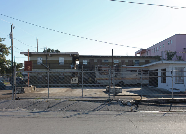 416 SW Avenue C Pl in Belle Glade, FL - Building Photo - Building Photo