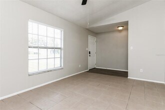 3243 Knightsbridge Rd in Orlando, FL - Building Photo - Building Photo
