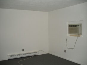 47 West St in Randolph, MA - Building Photo - Building Photo