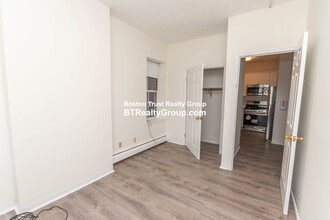 477 Dudley St, Unit 1 in Boston, MA - Building Photo - Building Photo