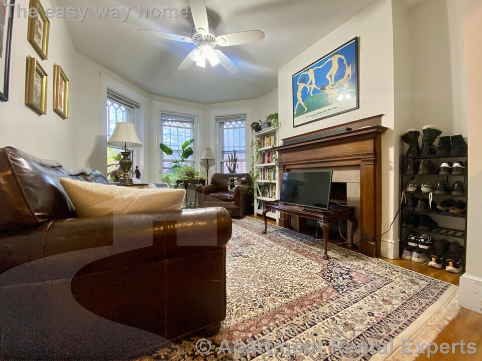 331 A Harvard St in Cambridge, MA - Building Photo