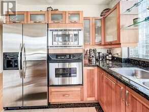 1228-1228 W Hastings St in Vancouver, BC - Building Photo - Building Photo