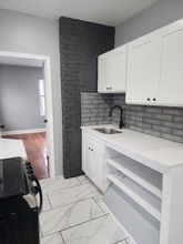 380 Vernon Rd, Unit 4 in Philadelphia, PA - Building Photo - Building Photo