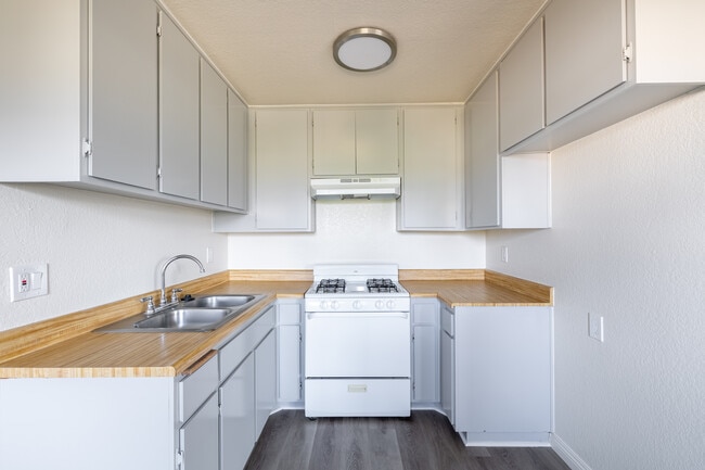 249 W Alameda Ave