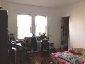 246 Pearl St, Unit 248 in Newton, MA - Building Photo - Building Photo