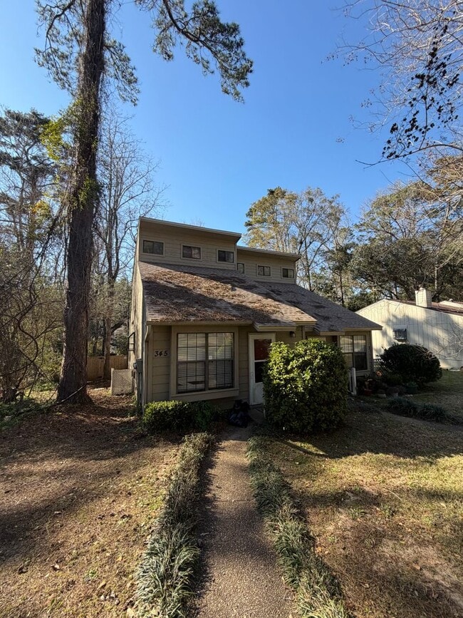 345 Whetherbine Way E