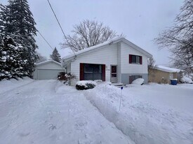 2728 Vassar Dr SE in Grand Rapids, MI - Building Photo