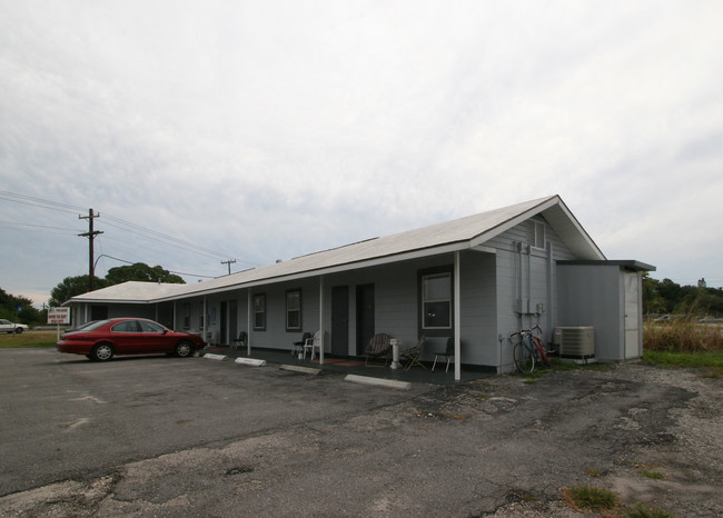 6820 15th St in Sarasota, FL - Foto de edificio - Building Photo