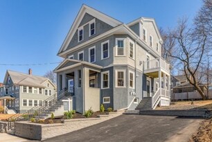 107 Warren St, Unit 107 in Medford, MA - Building Photo