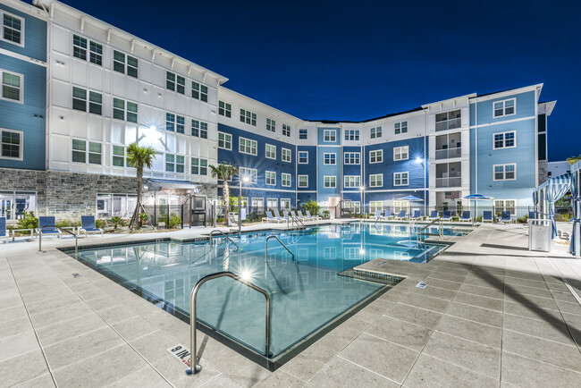 Aventine at West Melbourne in West Melbourne, FL - Building Photo - Building Photo