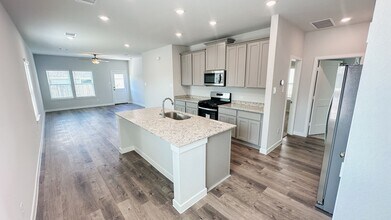 11943 Wisteria Mdws Dr in Willis, TX - Building Photo - Building Photo