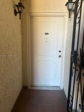 1051 SW 1st St in Miami, FL - Building Photo - Building Photo