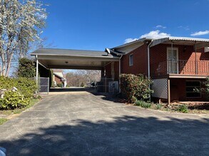 922 S Cox St in Asheboro, NC - Building Photo - Building Photo