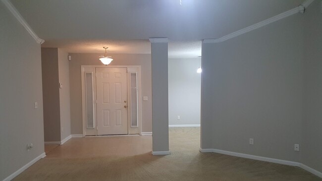 182 Cherry Laural Lane in Savannah, GA - Building Photo - Building Photo