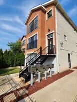 5911 S Indiana Ave, Unit #2 in Chicago, IL - Building Photo