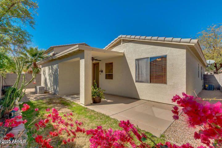 201 W Beechnut Pl in Chandler, AZ - Building Photo