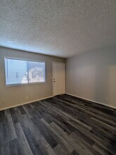 1709 Cordoba Ln in Las Vegas, NV - Building Photo - Building Photo