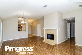 327 Tioga Dr in Arlington, TX - Foto de edificio - Building Photo