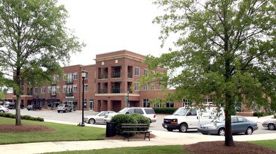 Meadowmont Village - Bldg 100 in Chapel Hill, NC - Building Photo - Building Photo