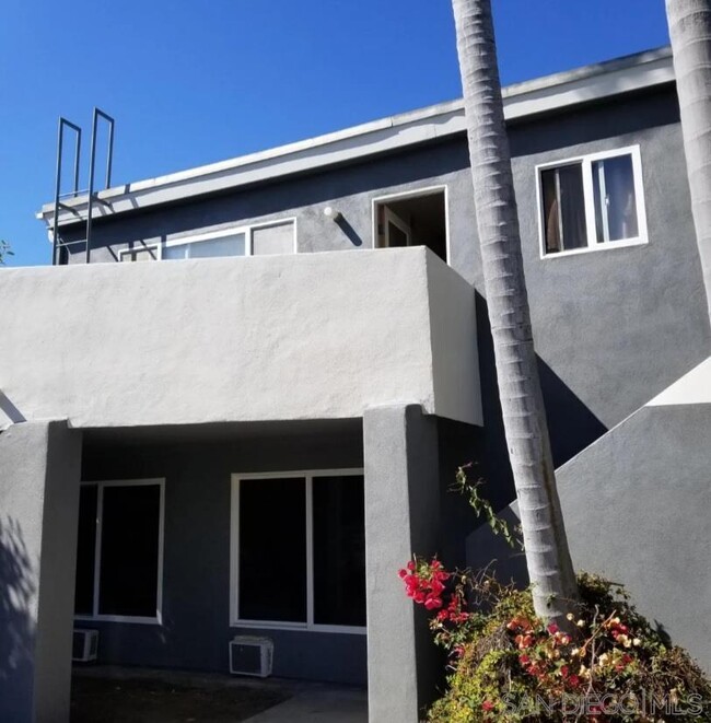 4969 Santa Monica Ave in San Diego, CA - Building Photo - Building Photo