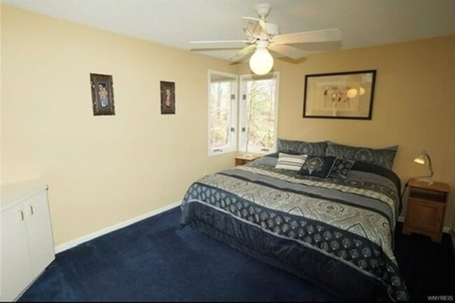 62 Pinelake Dr in Buffalo, NY - Building Photo - Building Photo