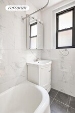 321 E 54th St in New York, NY - Building Photo - Building Photo