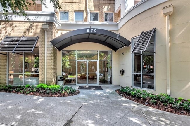 property at 870 Inman Vlg Pkwy NE