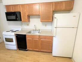 2419 Beechwood Blvd in Pittsburgh, PA - Building Photo