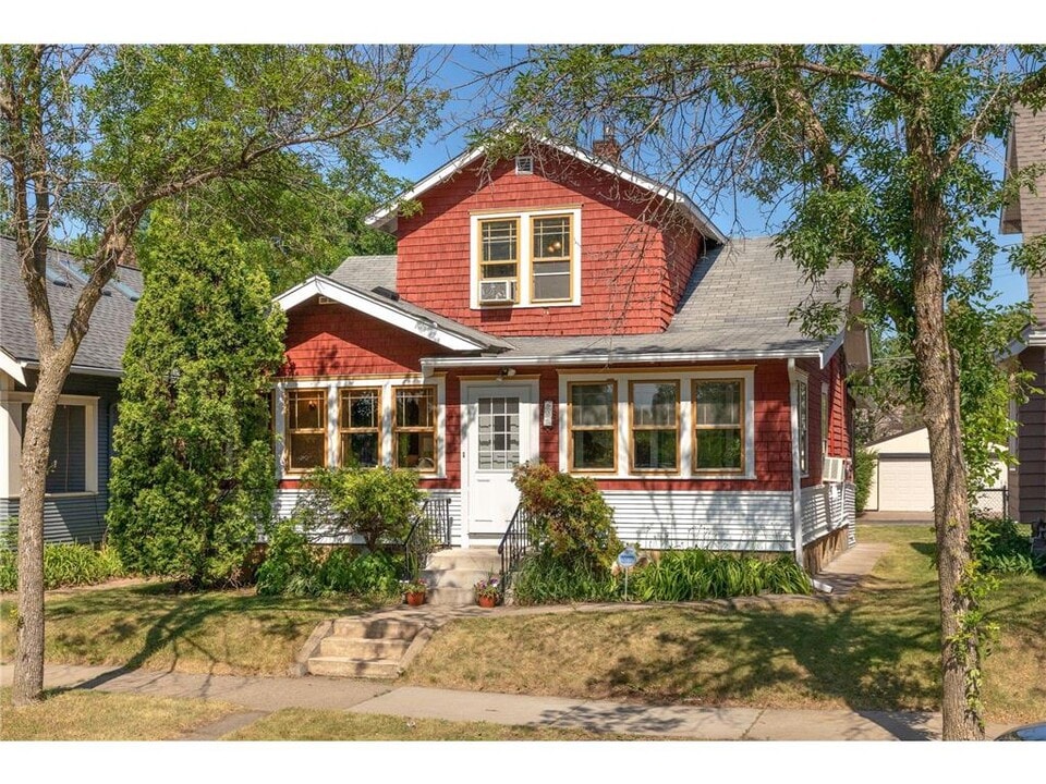 620 Asbury St in St. Paul, MN - Building Photo