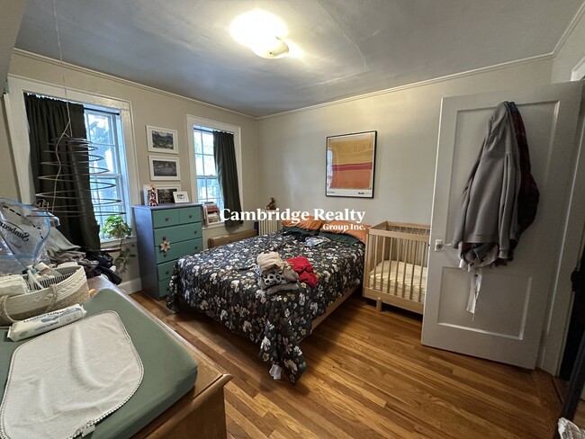 10 Ellery St