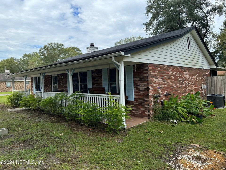 146 W Magnolia Ave in Kingsland, GA - Building Photo