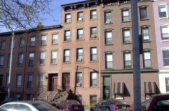 330 Hudson St in Hoboken, NJ - Building Photo - Building Photo