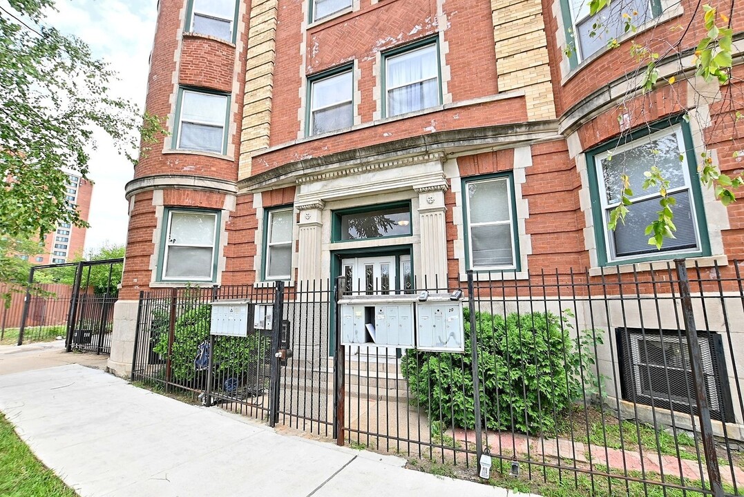 5201 S Calumet Ave in Chicago, IL - Foto de edificio