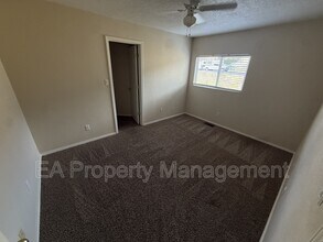 12516 Snowmass Way NE in Albuquerque, NM - Foto de edificio - Building Photo