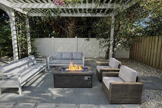 234 Gregory Rd in West Palm Beach, FL - Building Photo - Building Photo