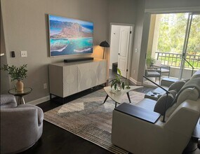 708 Promenade Pl in Tampa, FL - Building Photo - Building Photo