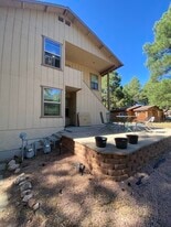 300 S Paseo del Flag, Unit #1 in Flagstaff, AZ - Building Photo