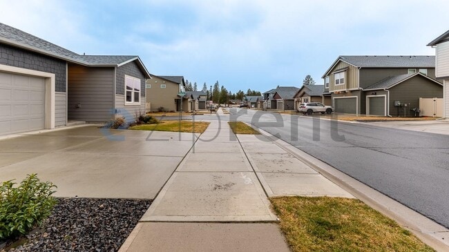 5721 W Youngstown Ln in Spokane, WA - Building Photo - Building Photo